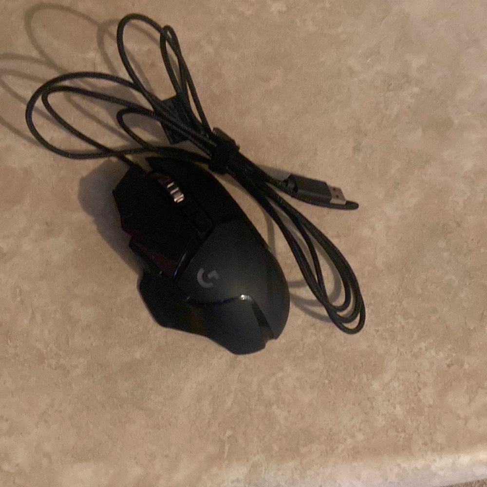 Logitech G502